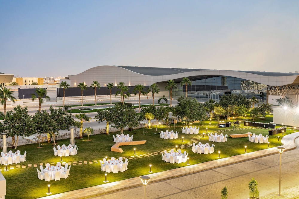 فندق راديسون بلو مركز الرياض للمؤتمرات والمعارض(Radisson Blu Hotel Riyadh Convention & Exhibition Center) 48/50