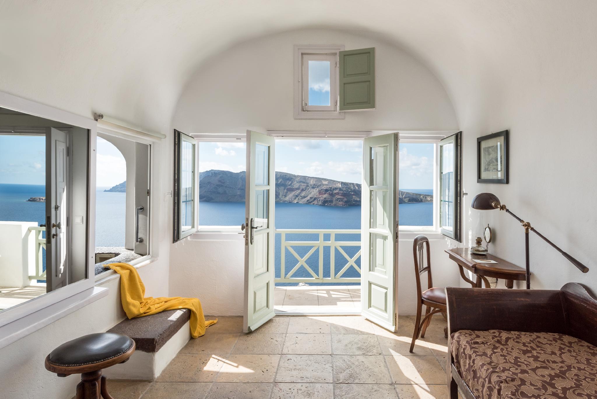 Superior, Suite, Outdoor Jetted Tub