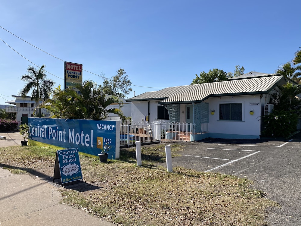 CENTRAL POINT MOTEL 53/61