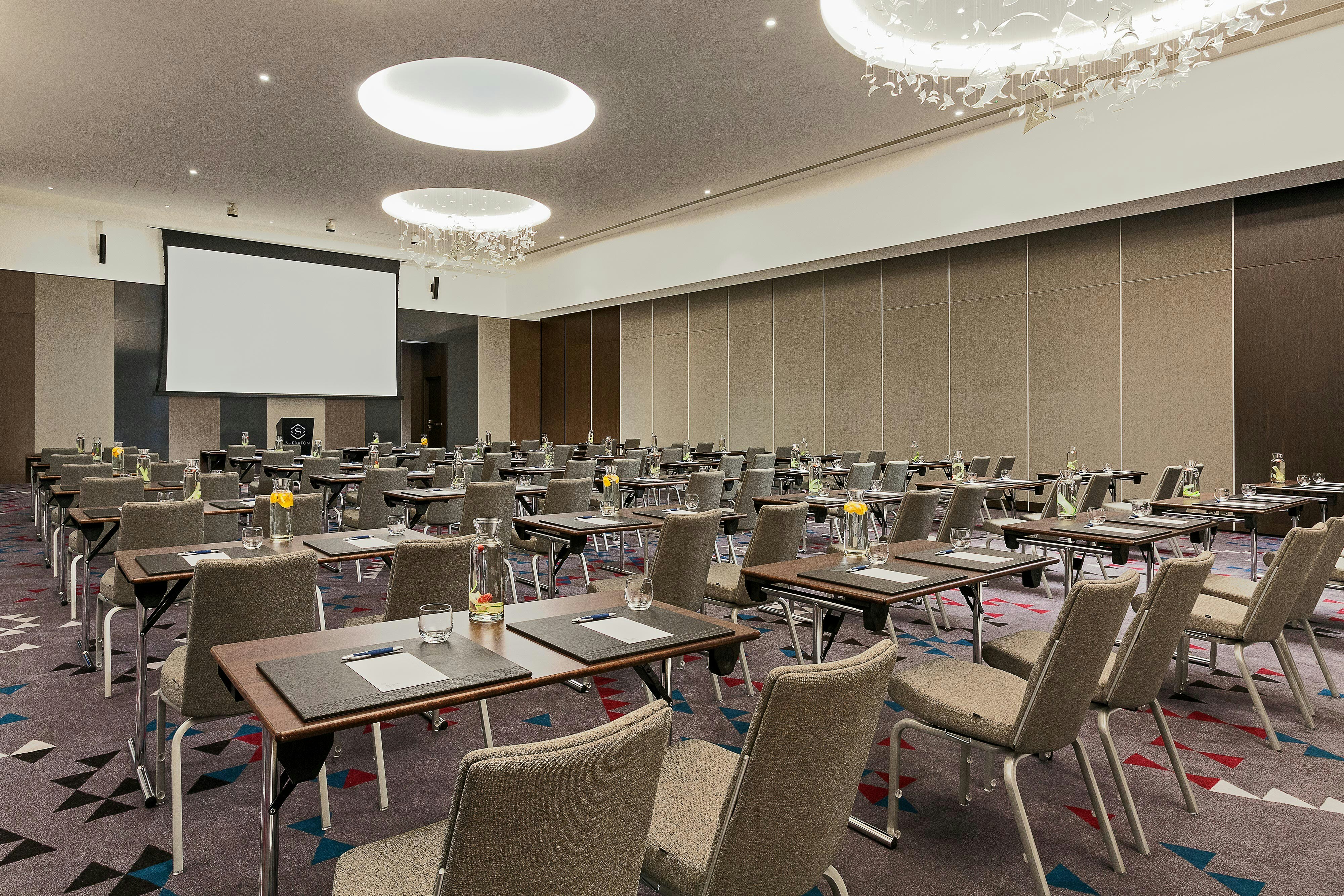 Sheraton Grand Tbilisi Metechi Palace 77/88