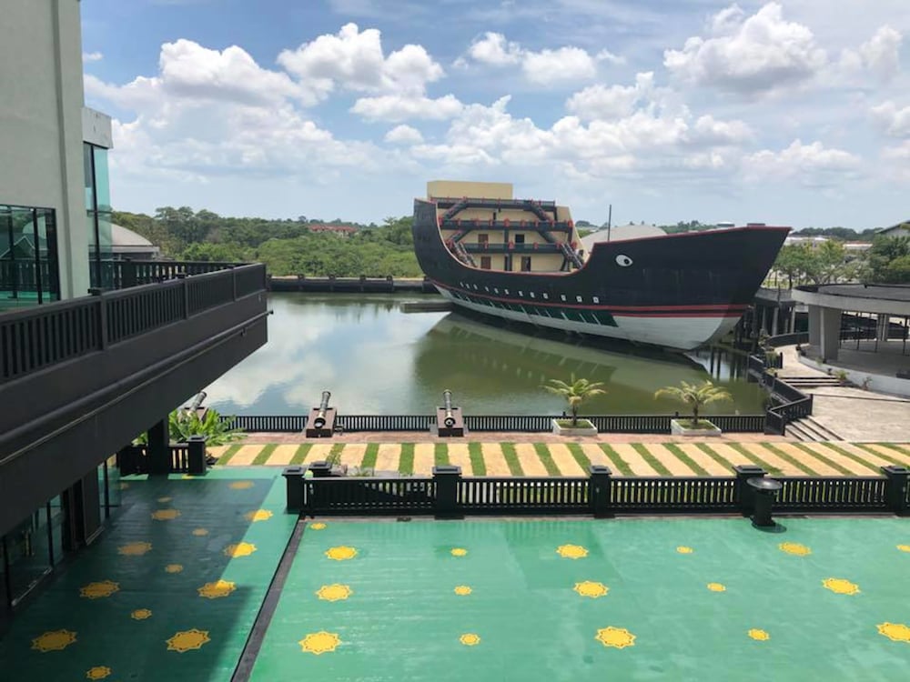 Mudzaffar Hotel Melaka 52/54