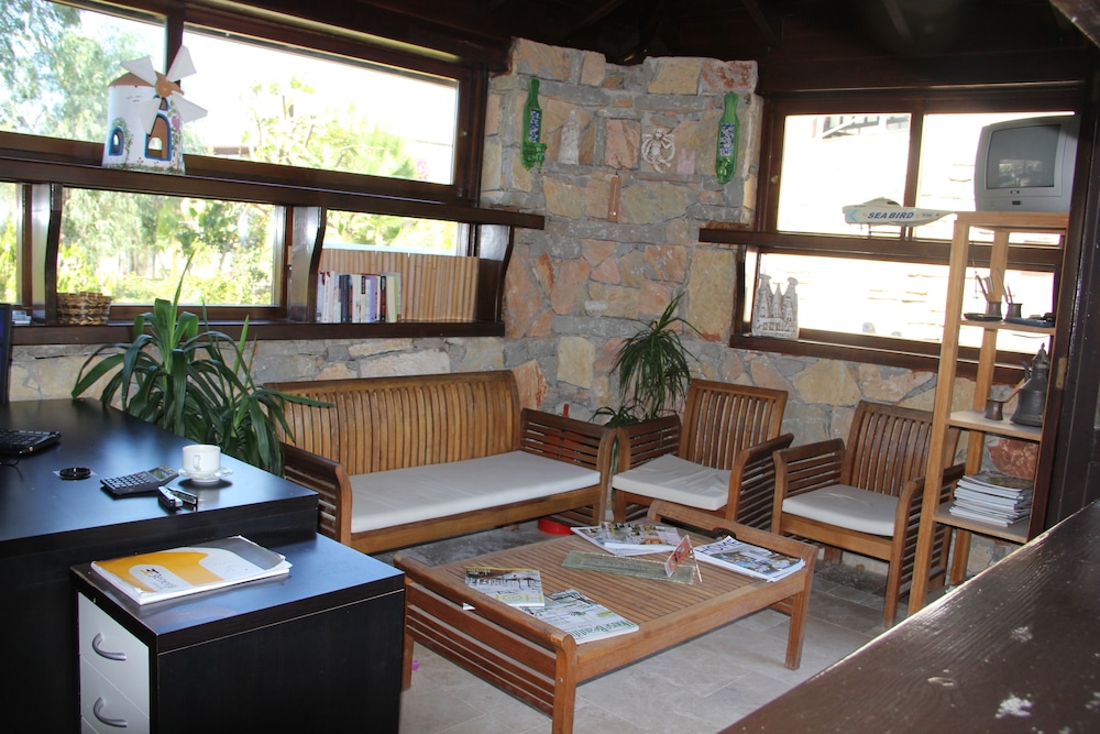 Villanaz Apart Hotel 7/22