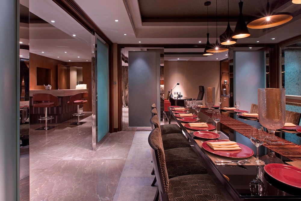 Sheraton Grand Bangalore Hotel At Brigade Gateway 49/67