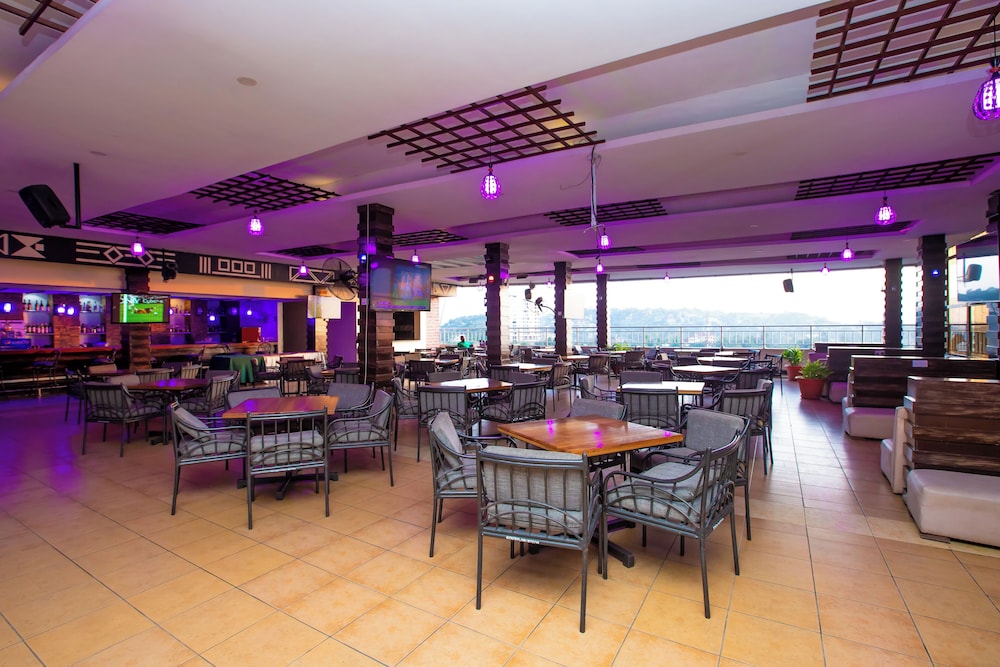 Gold Crest Hotel 38/49