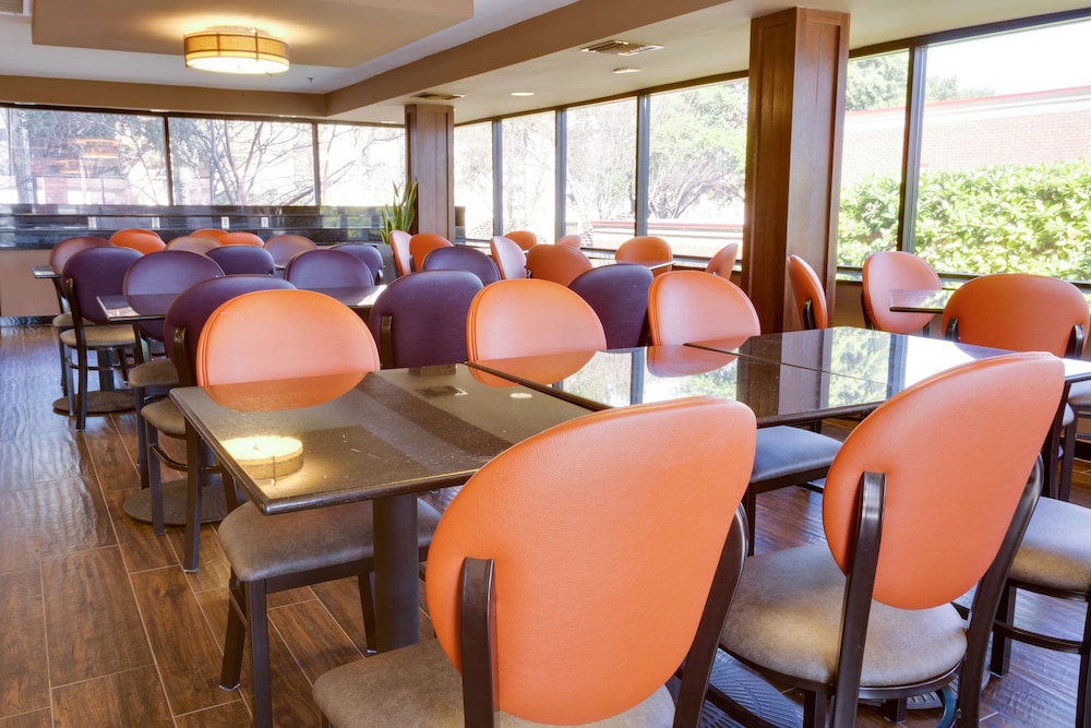 Drury Plaza Hotel San Antonio Airport 29/50