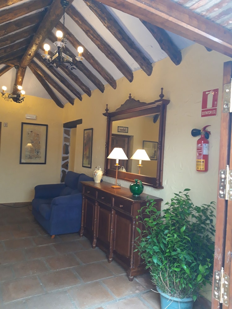 Hotel Hospederia Las Buitreras 9/70