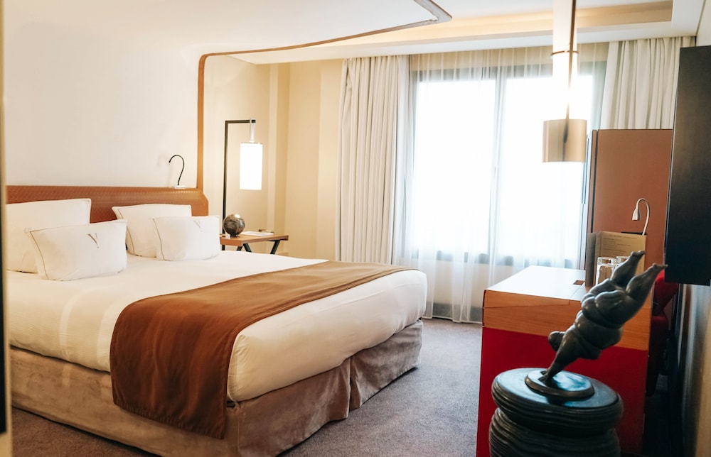 Five Seas by Inwood Hotels 18/60