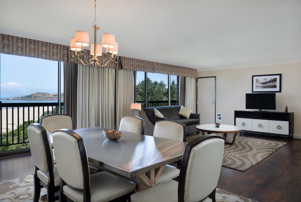 Best Western Plus Agate Beach Inn 25/46