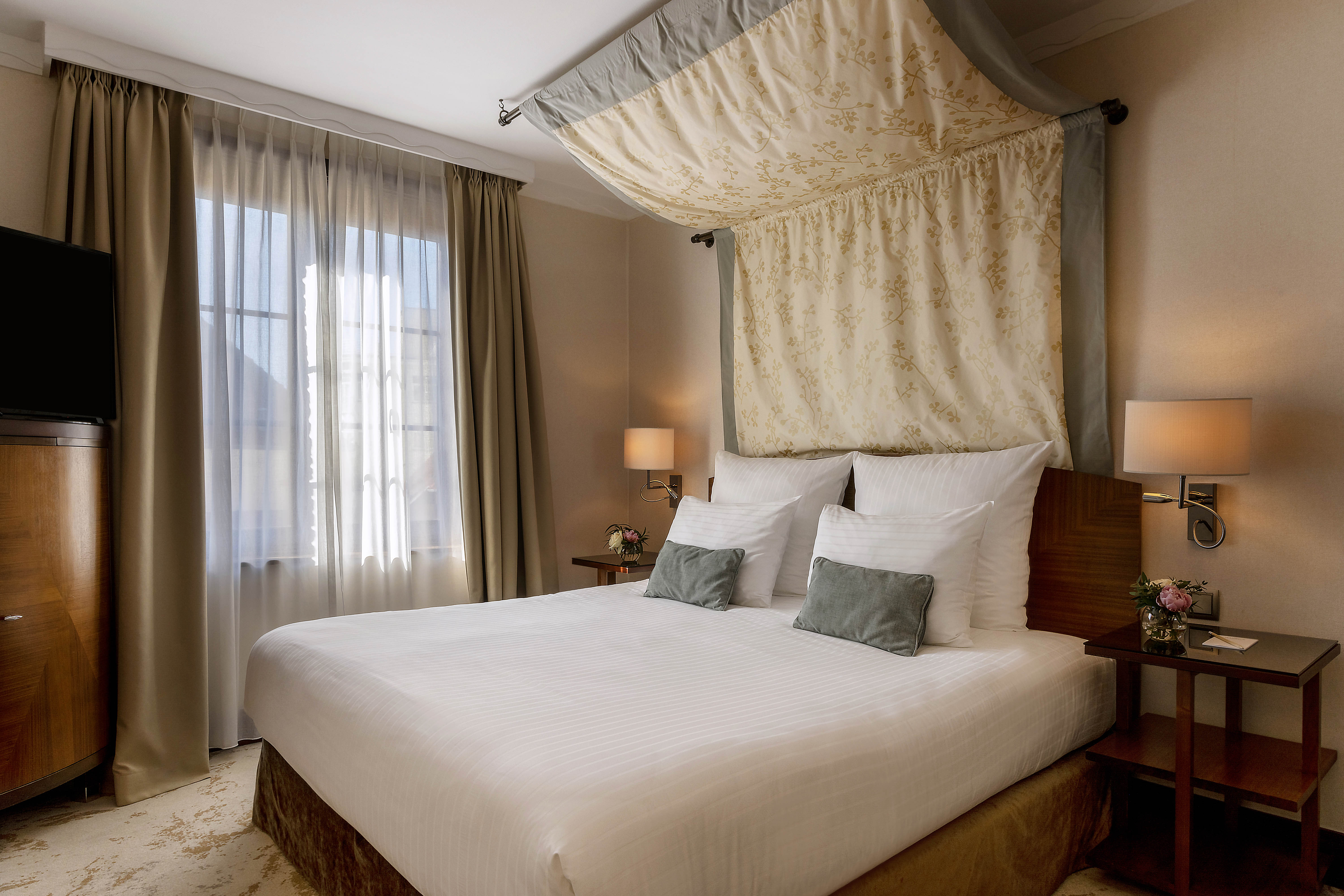 Premium, Double Bed