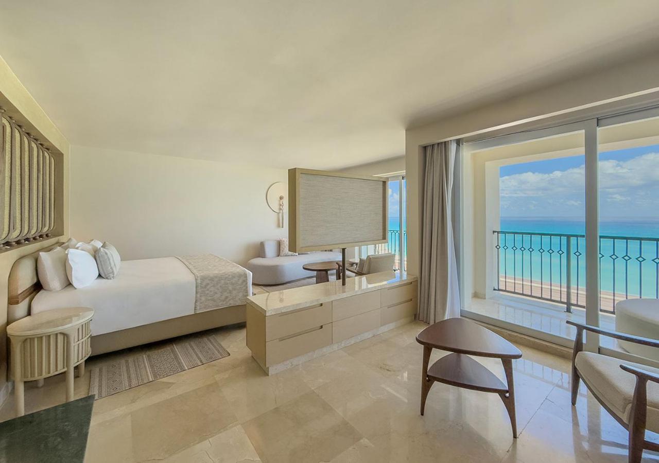 Royal, Master, Suite, Hot Tub