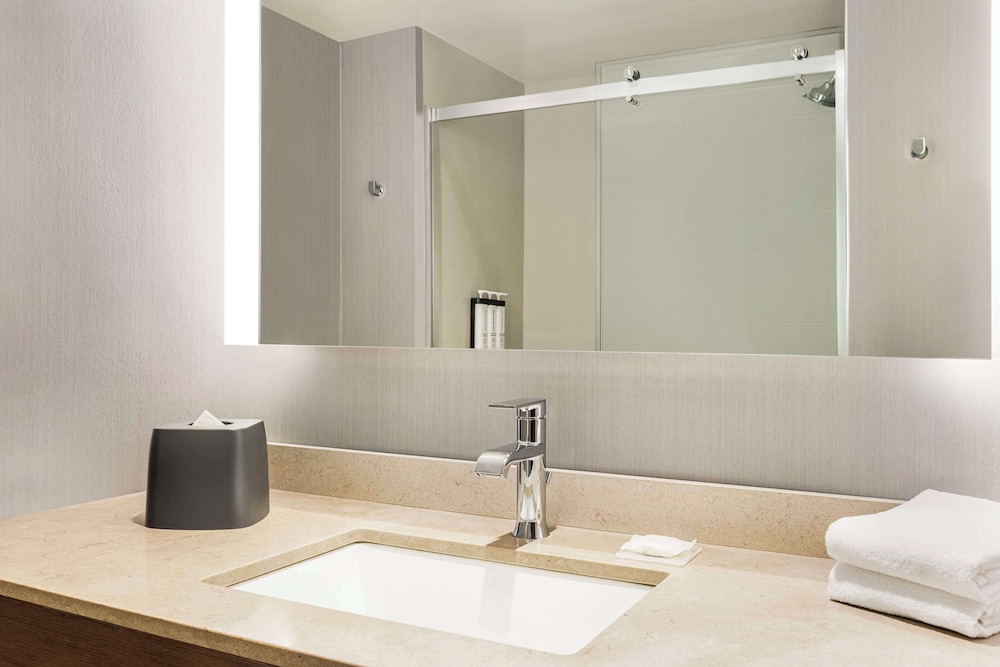 Hyatt Place Columbus/Polaris 35/37