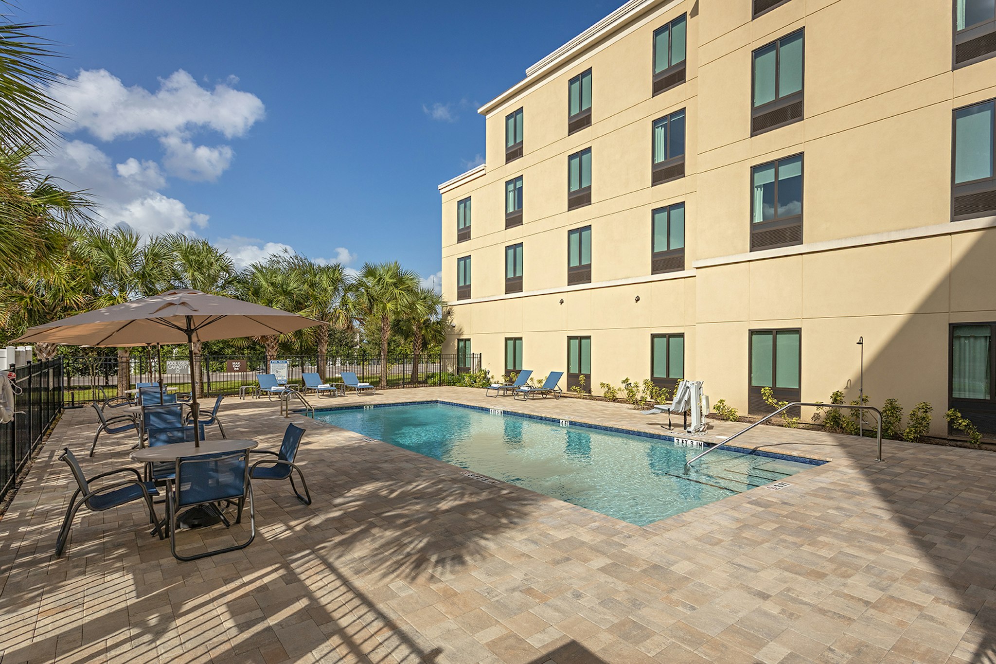Pestana Orlando Suites Lake Buena Vista 39/41