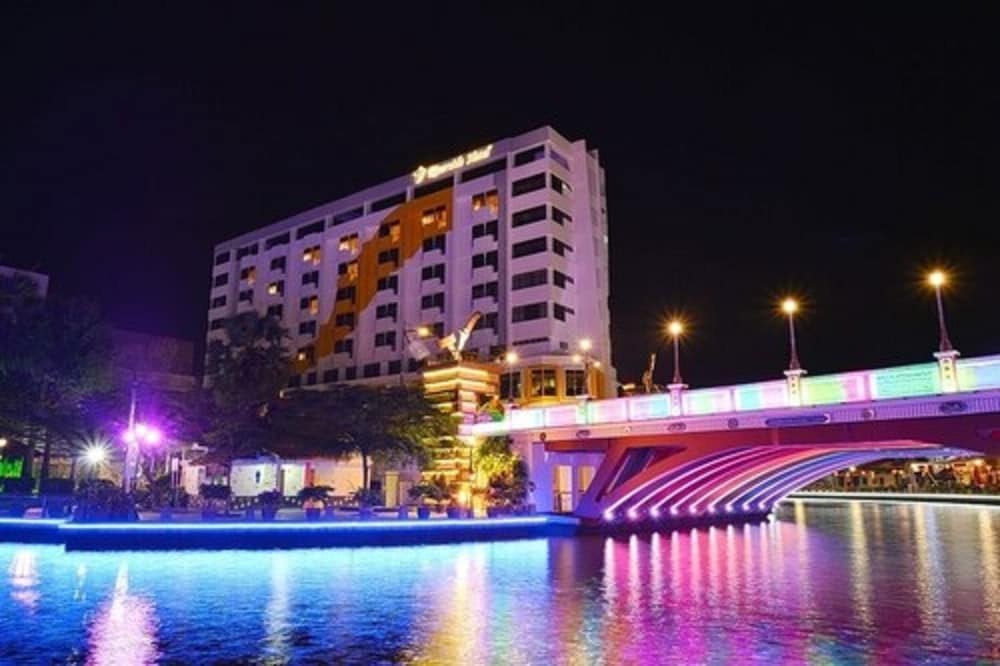 Sunday Malacca 5/50