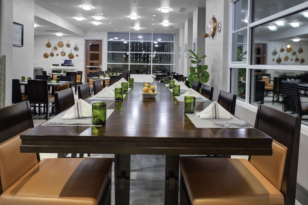 Holiday Inn Windsor - Wine Country 39/58