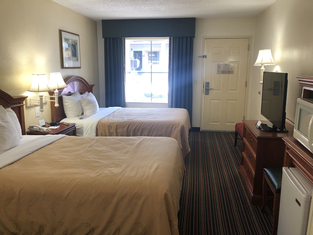 Quality Inn Suites Biltmore East 9/29