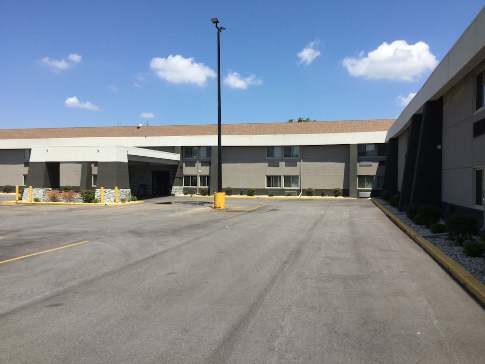 Super 8 By Wyndham South Holland 30/31