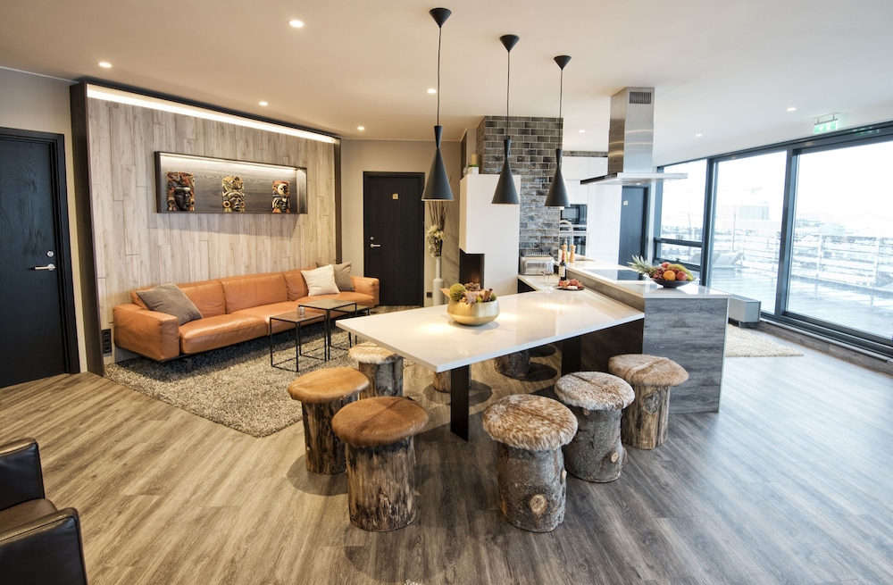 B14 Apartments & Rooms 30/45