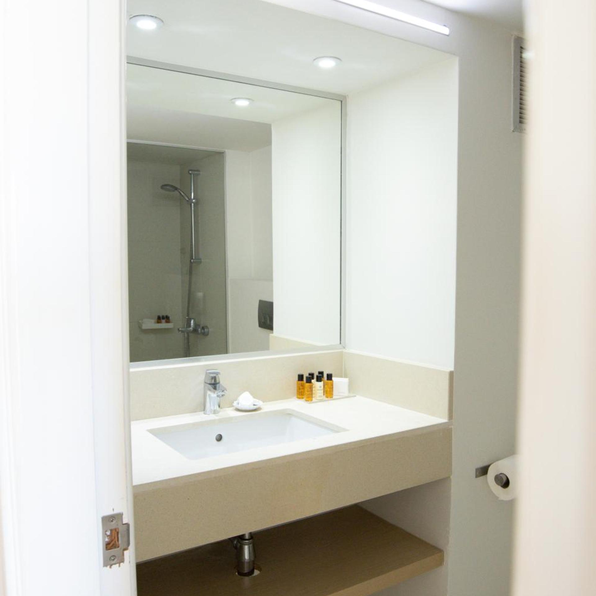 Standard, Triple, Single Bed, Lateral Side Sea View، Sandy Beach Hotel & Spa 7/9