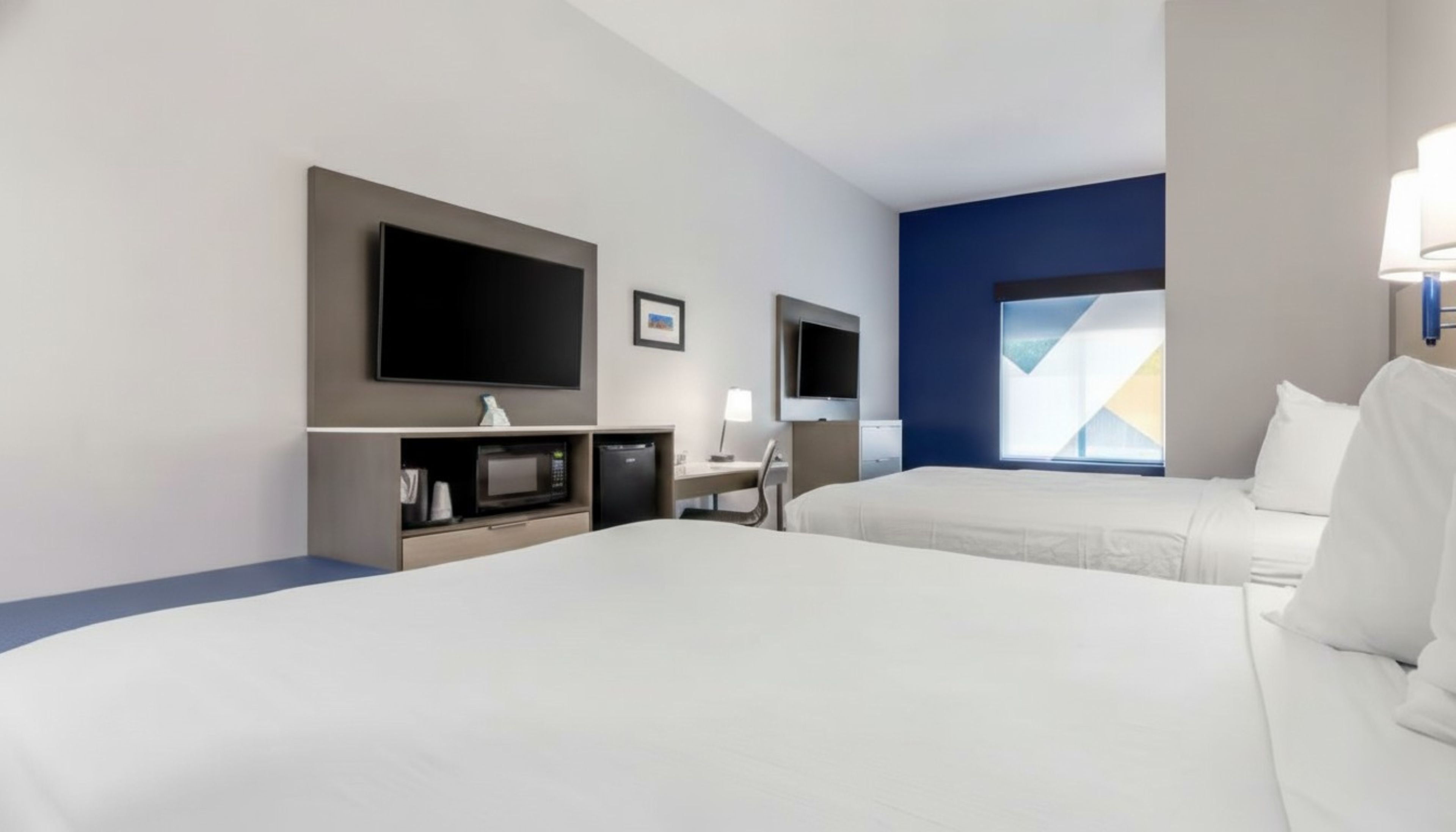 جناح بسريرين كوين لذوي الإعاقة