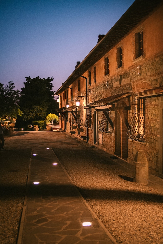Fattoria Degli Usignoli 52/56