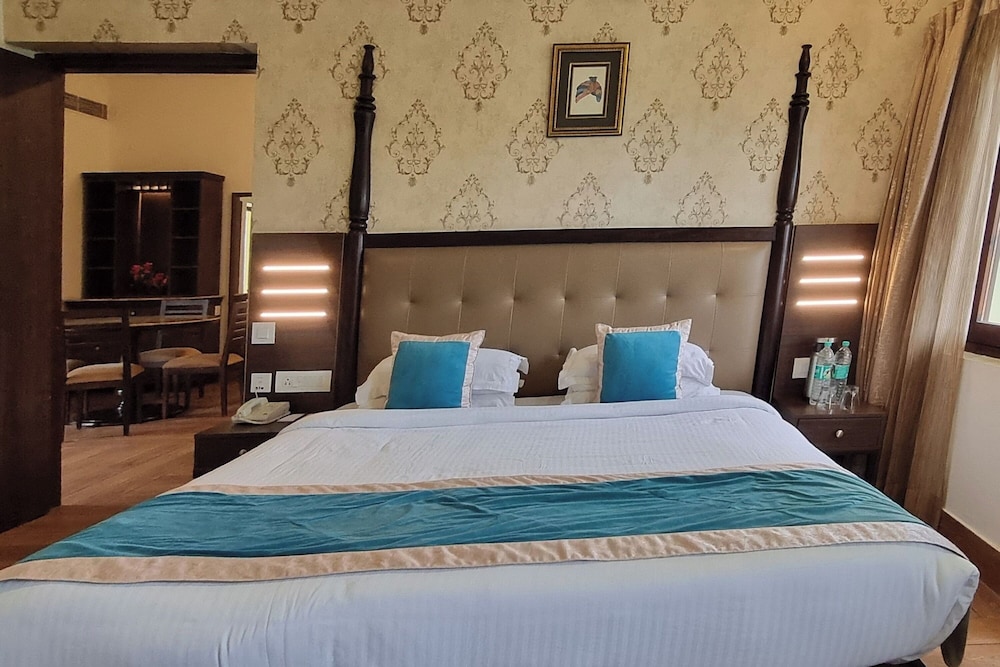 HOTEL LABH GARH PALACE 16/55