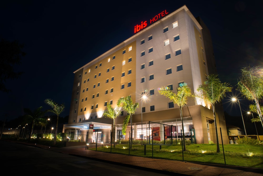 Ibis Itatiba 3/50