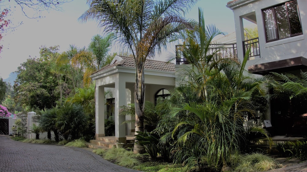 Cherry Berry Guest House 3/39