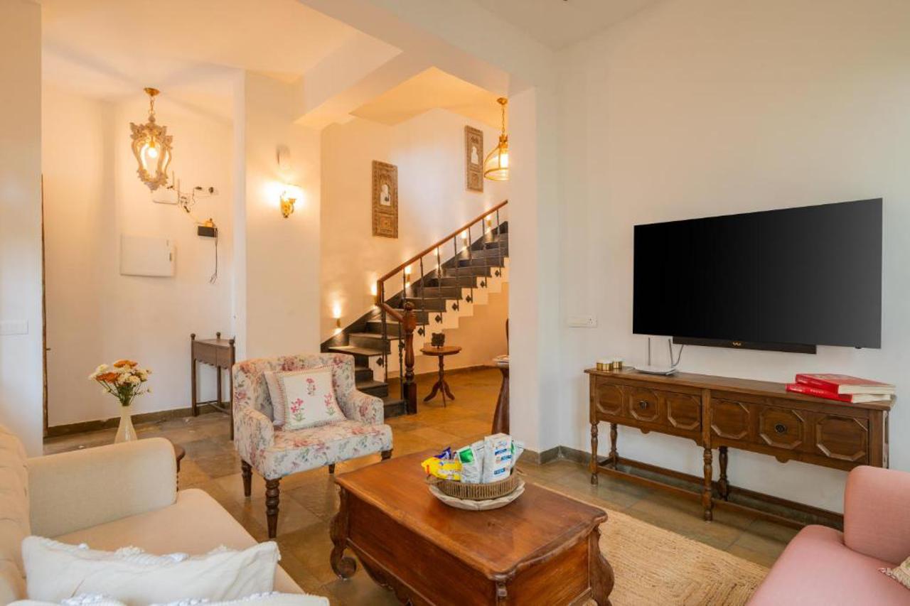 ELIVAAS Amayah Tattva 3 BHK with Outdoor Pool 18/31