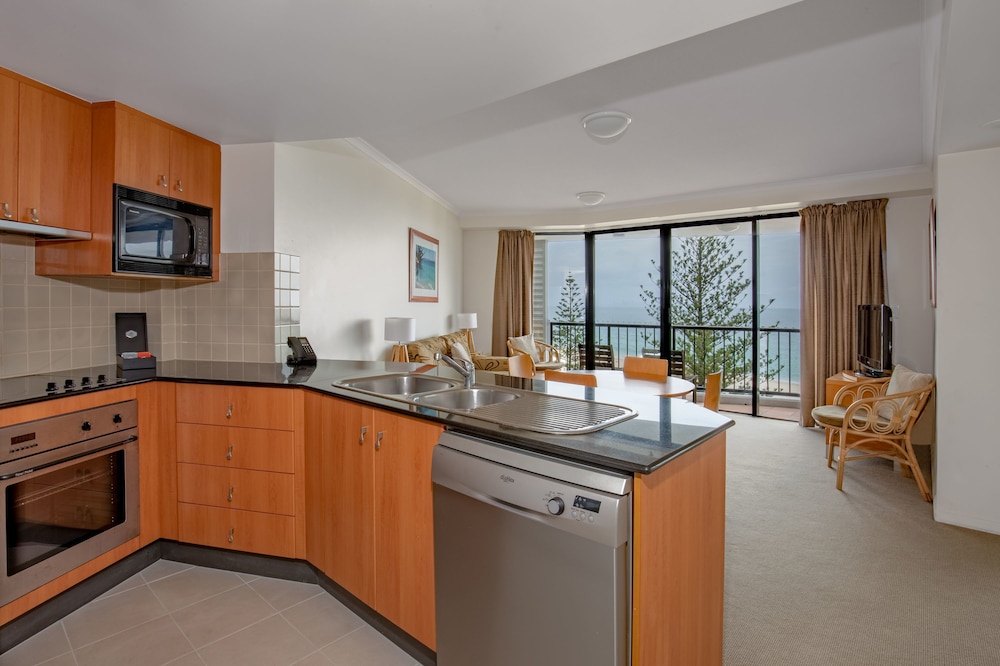 Mantra Coolangatta Beach 53/63