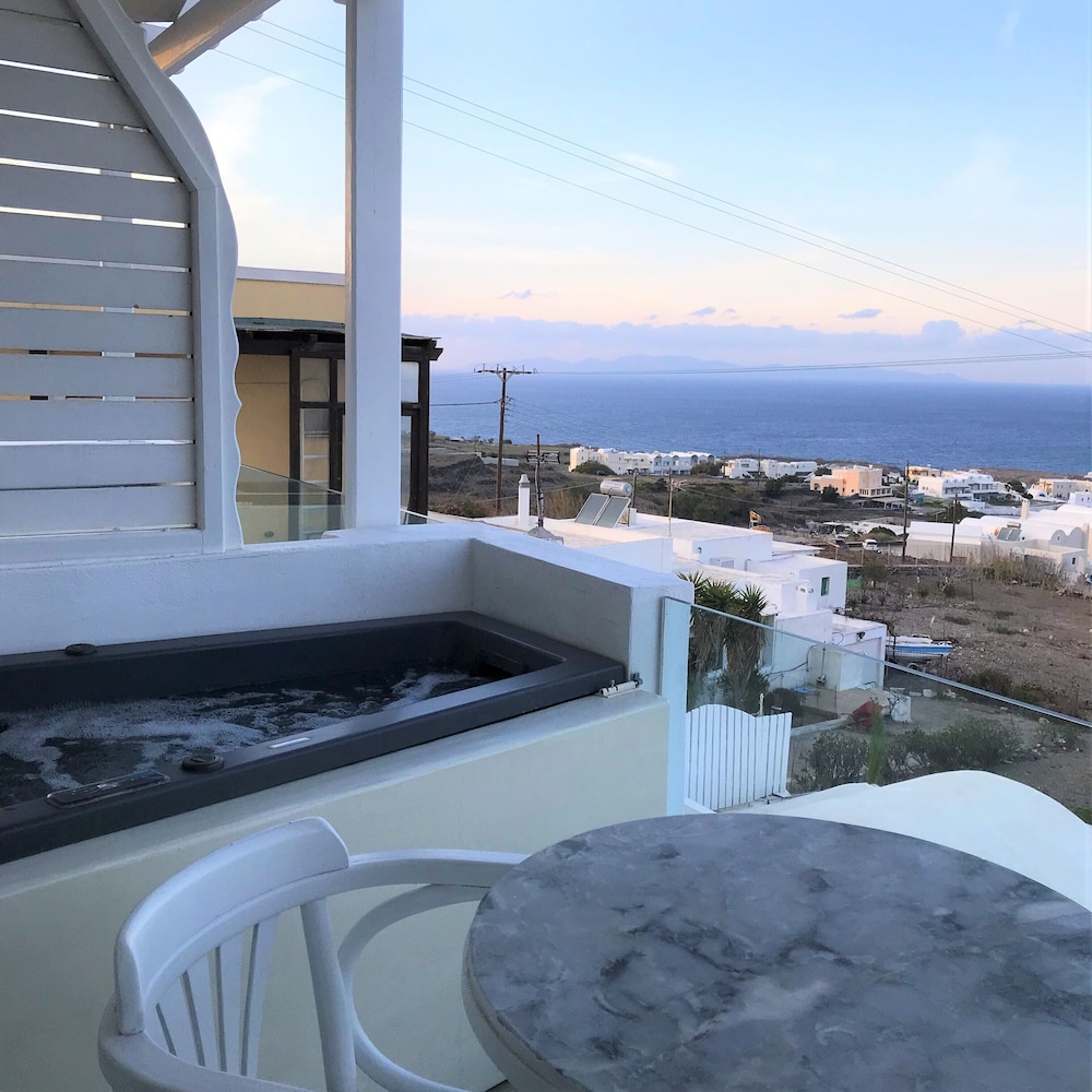 Muses Cycladic Suites 72/80