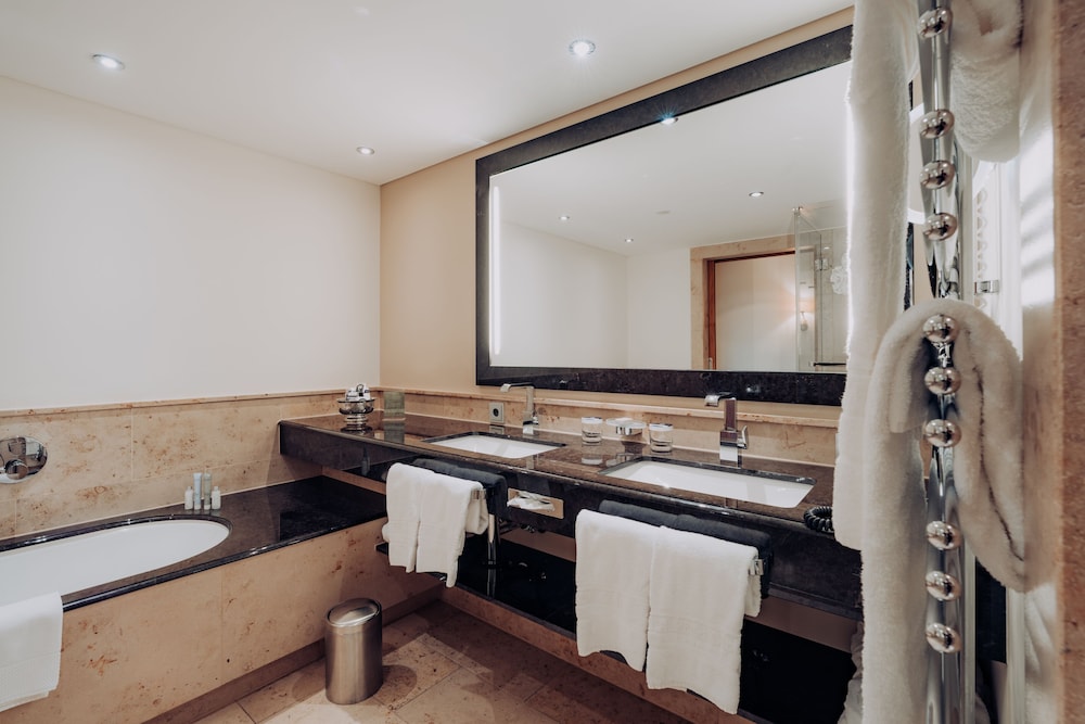 Interalpen-Hotel Tyrol 40/50