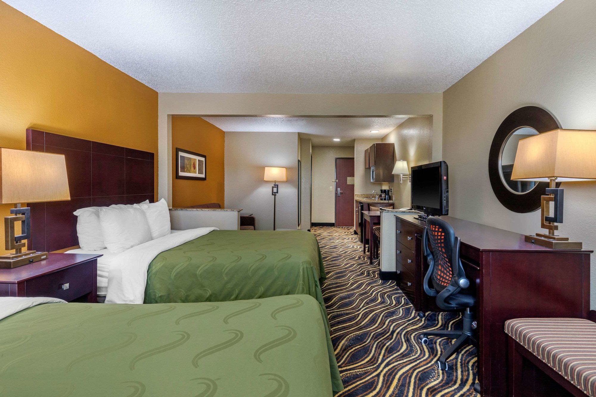 جناح استوديو بسريرين كوين، Quality Suites Addison-Dallas 3/5