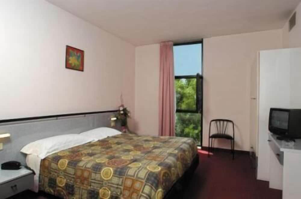 Hotel Giannina 8/42