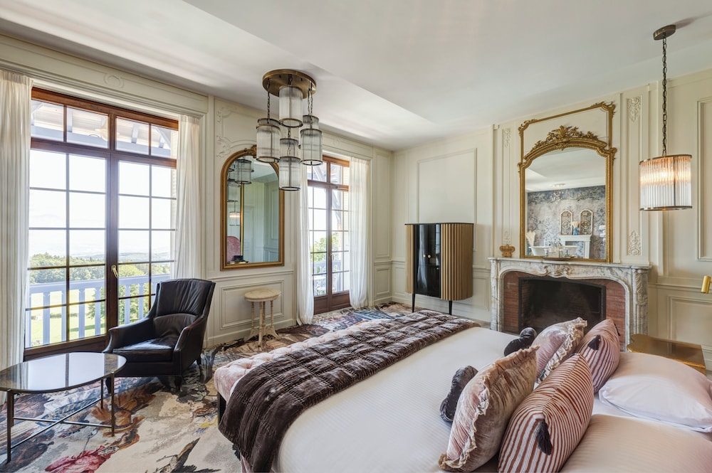Signature, Castle, Junior Suite, Mountain View