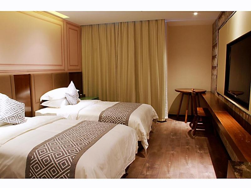 Gem Huainan Tianjia 'an District Chaoyang East Road Wanda Plaza Hotel 12/28