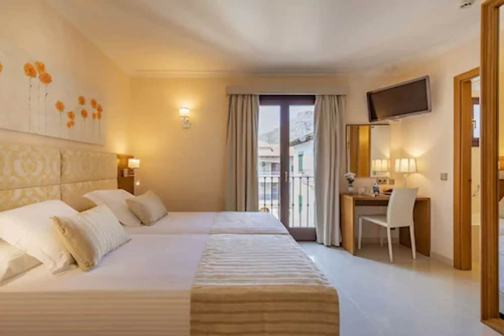 Miramar Hotel 3/34