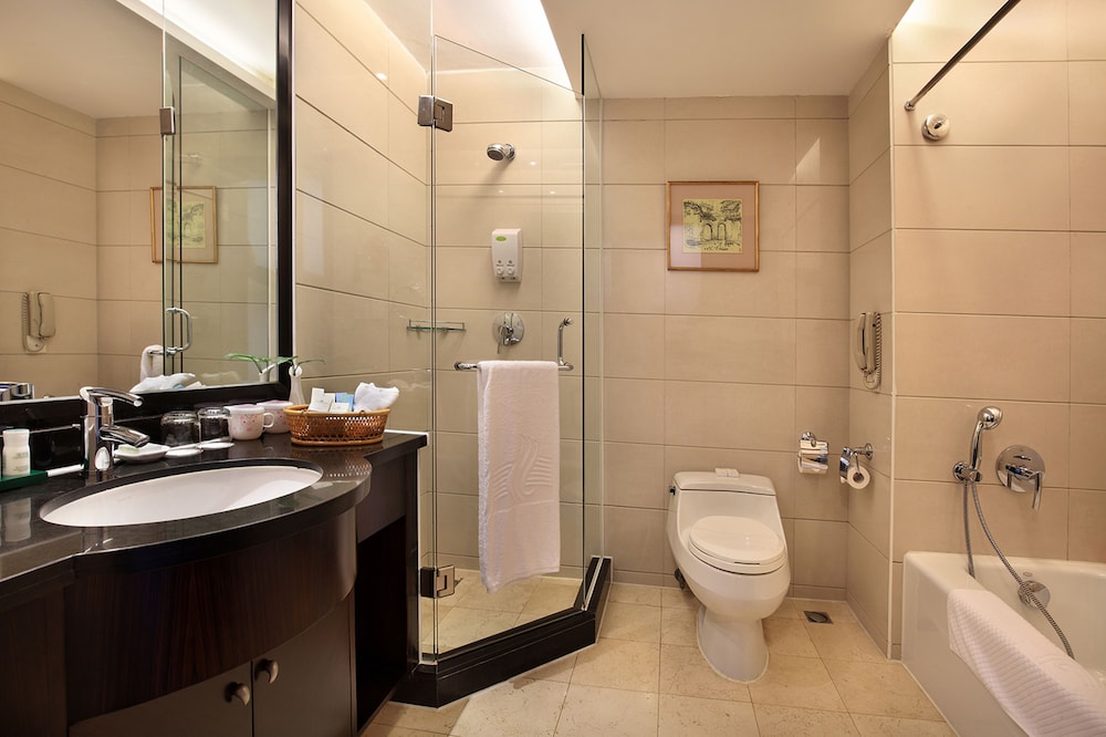 Lijiang Waterfall Hotel 70/71