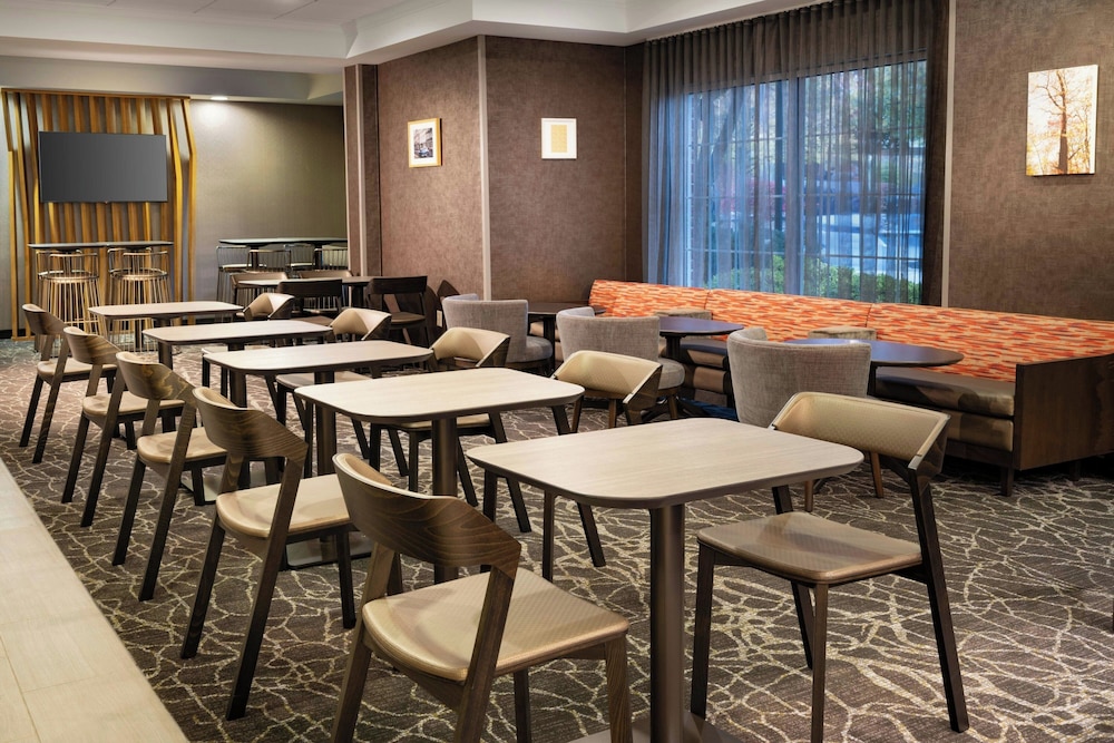 Springhill Suites by Marriott State College 45/63