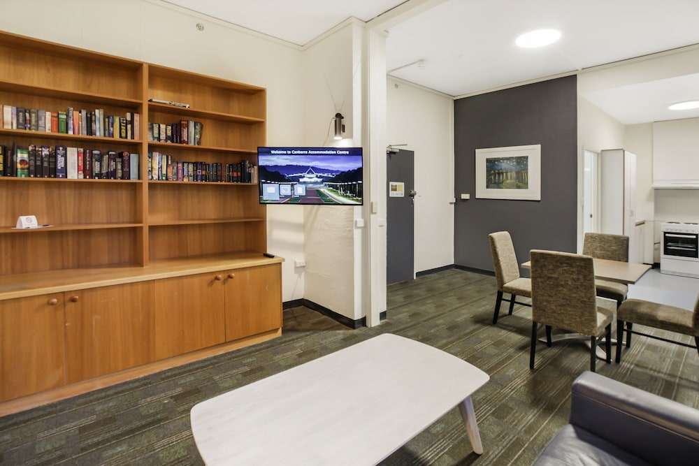 Canberra Accommodation Centre 18/63