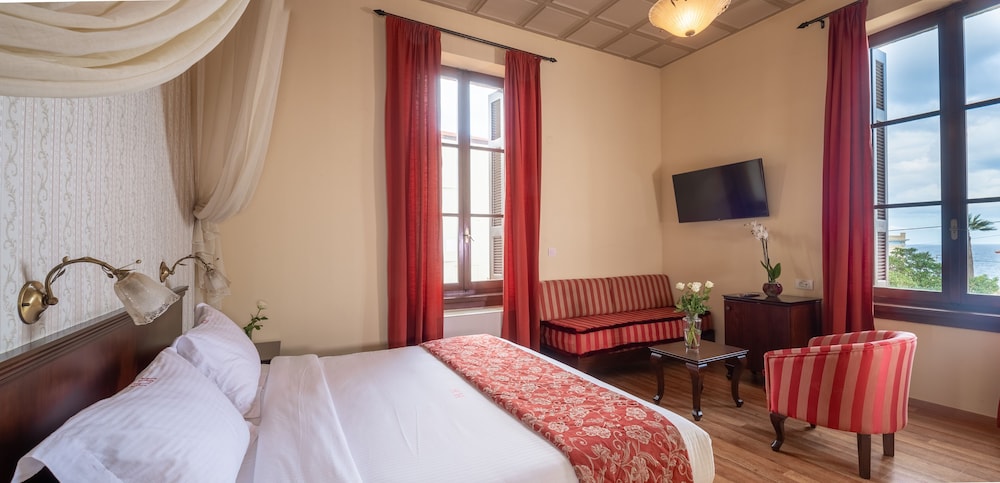 1 BEDROOM, PREMIUM, DOUBLE OR TWIN BED, SEA VIEW
