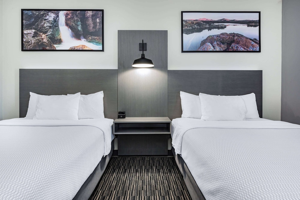 La Quinta Inn & Suites by Wyndham Ardmore 6/23
