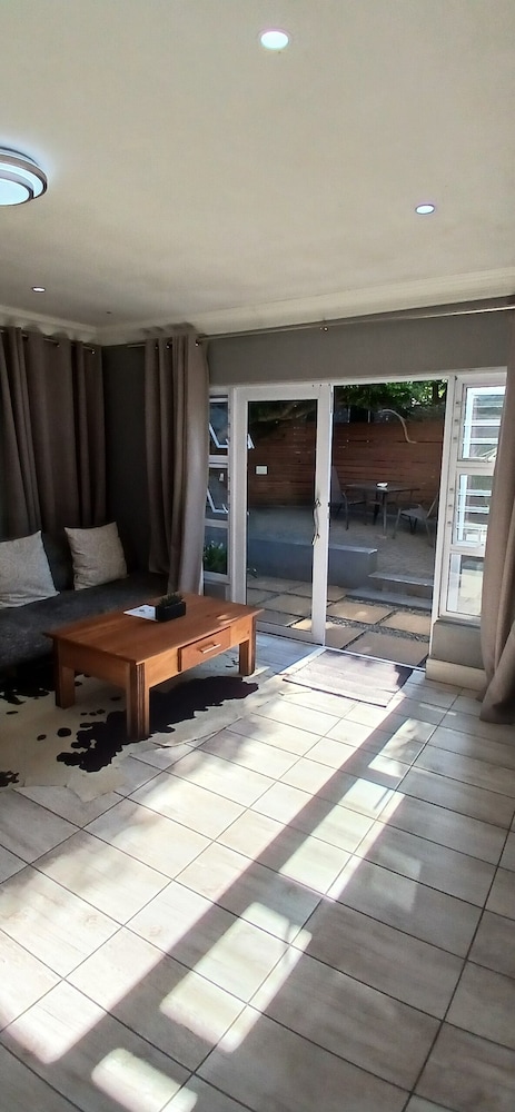 Reef View Bnb 9/50