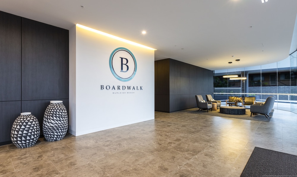 Boardwalk Burleigh Beach 8/47