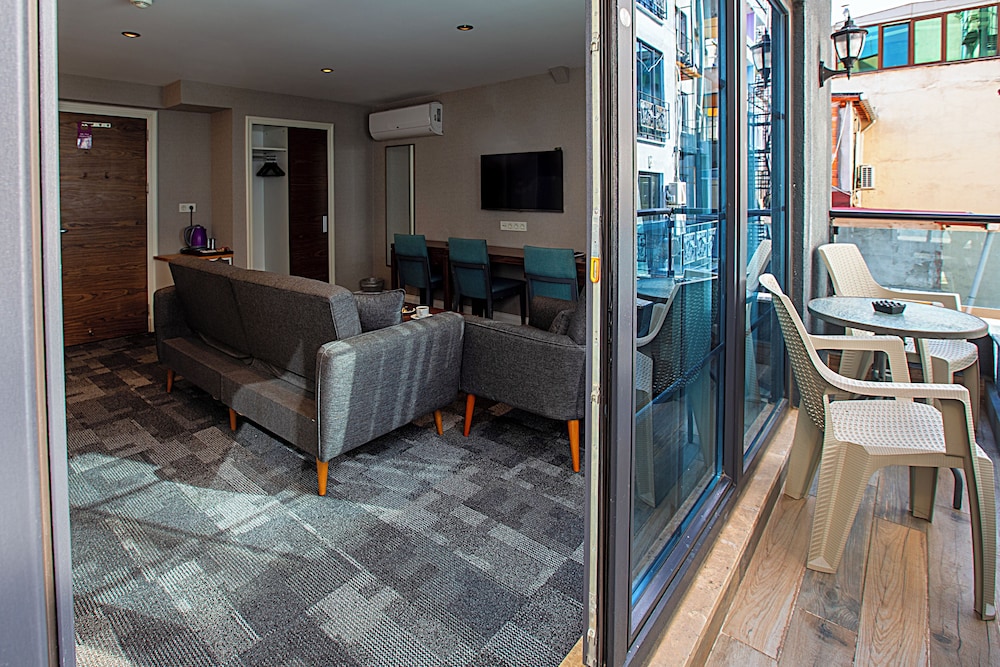 Aston Hotel Taksim (ex Aston Residence Hotel) 53/70
