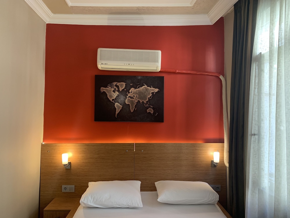 Antique Hostel 15/50