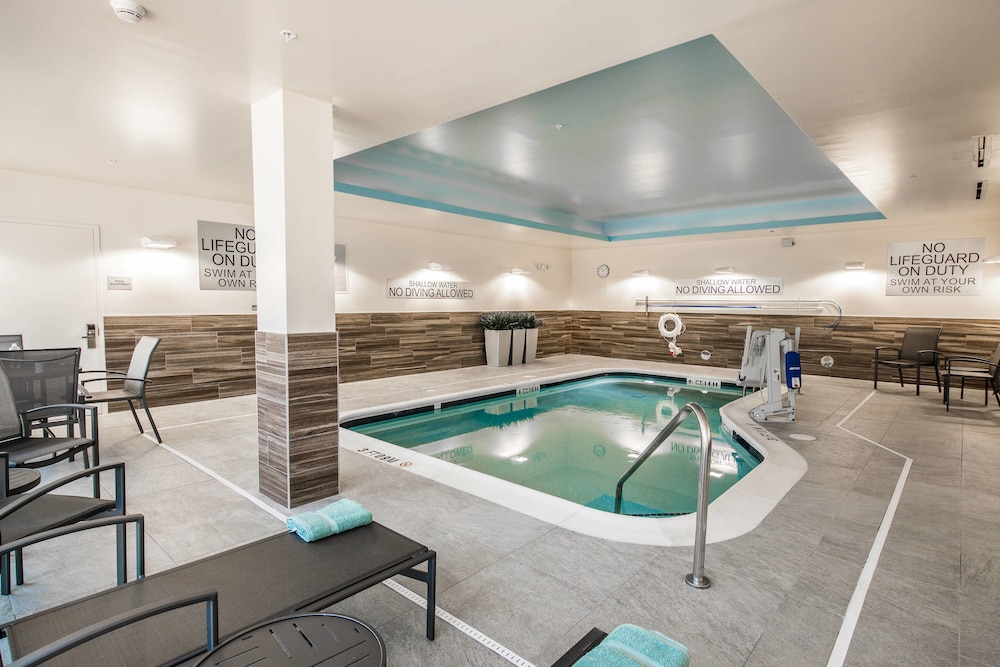 Fairfield Inn And Suites Florence I 20 16/30