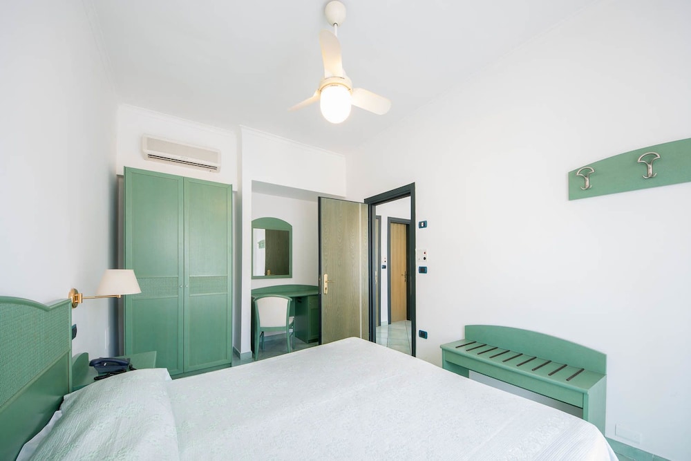 La Residenza Aparthotel 12/35