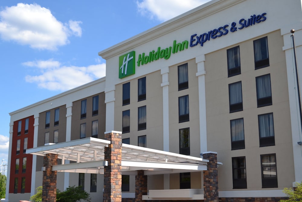 Holiday Inn Express & Suites NASHVILLE SOUTHEAST - ANTIOCH 3/70