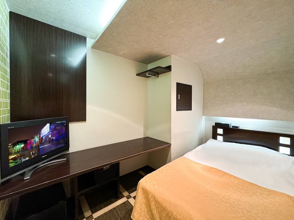 Hotel Century 7/49