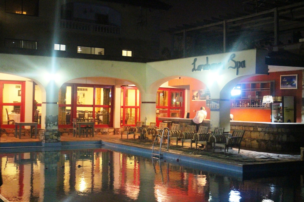 Accra Royal Castle Apartments Suites 41/48